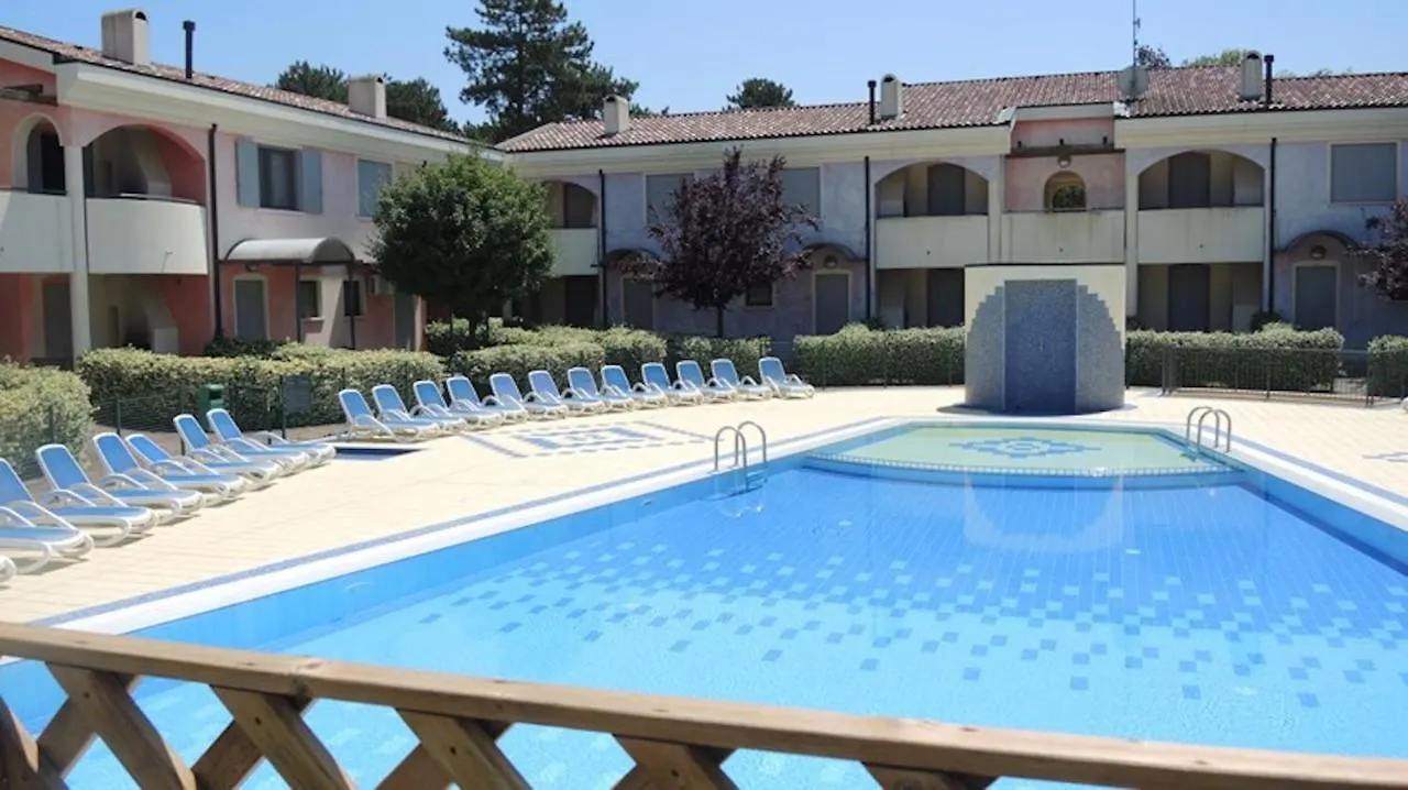Nice Apartment With Swimming Pool - Beahost Μπιμπιόνε